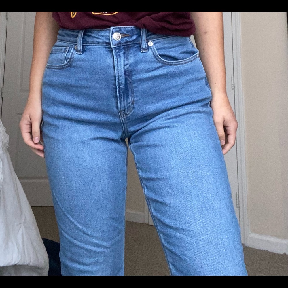 American Eagle Outfitters Mom Jeans